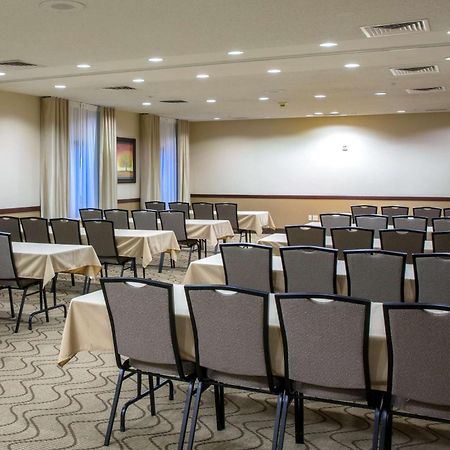 Comfort Inn & Suites Hutchinson Kültér fotó