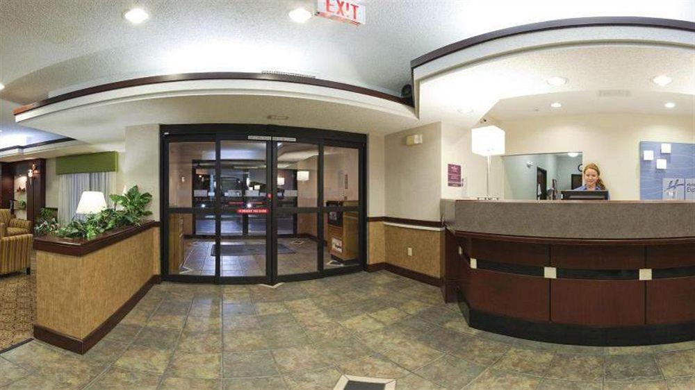 Comfort Inn & Suites Hutchinson Kültér fotó