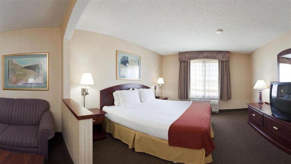 Comfort Inn & Suites Hutchinson Kültér fotó