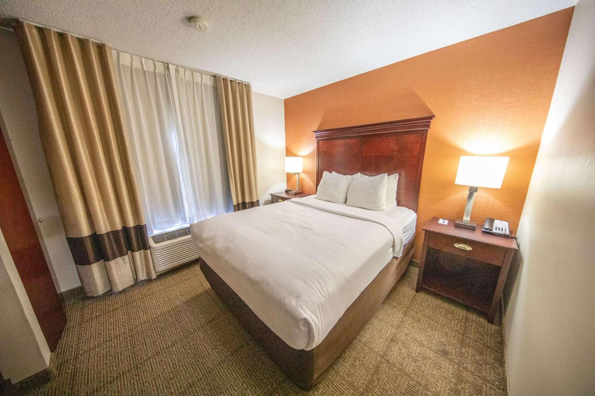 Comfort Inn & Suites Hutchinson Kültér fotó