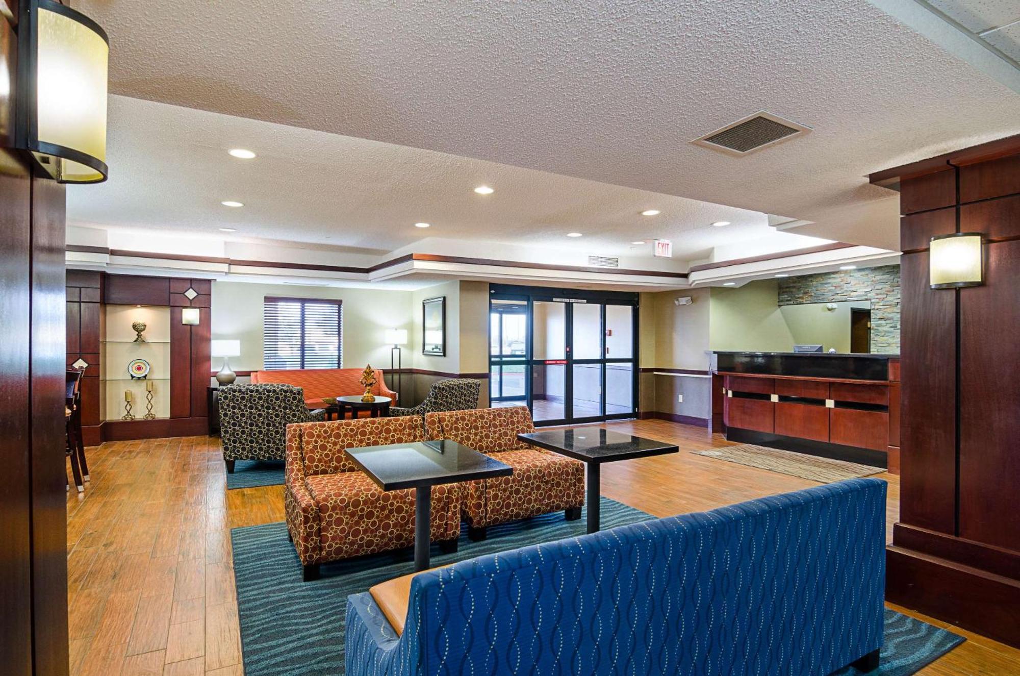 Comfort Inn & Suites Hutchinson Kültér fotó