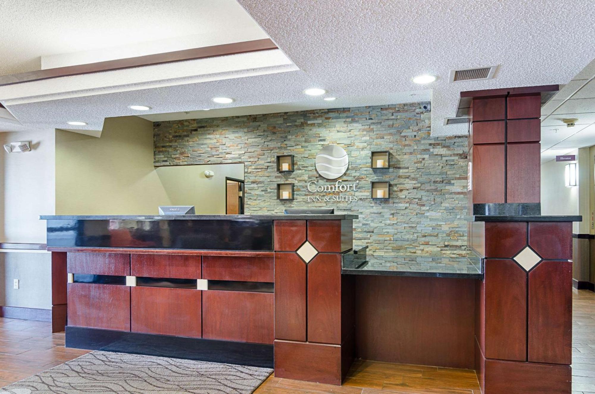 Comfort Inn & Suites Hutchinson Kültér fotó